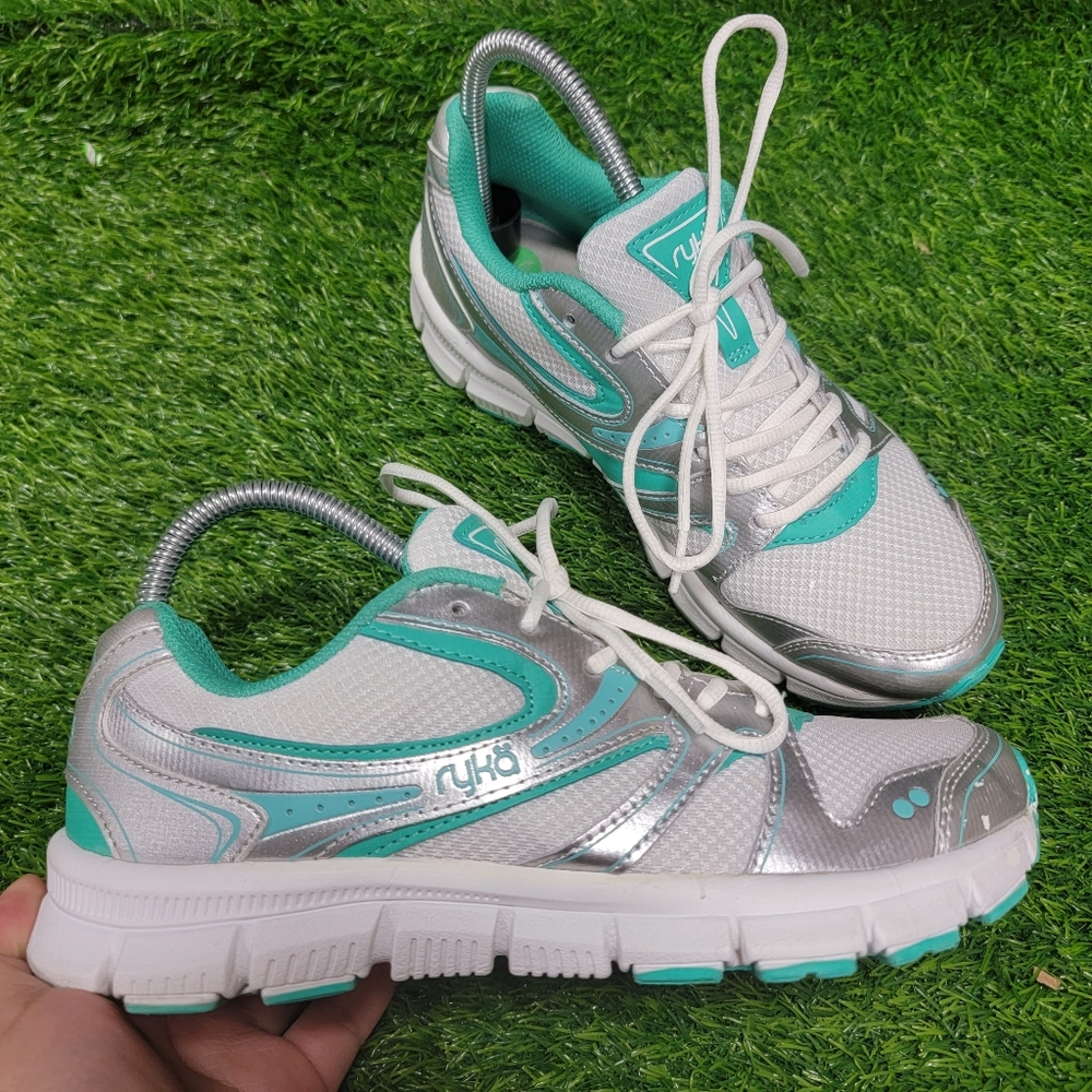 Ryka Resolute SMT (F050)